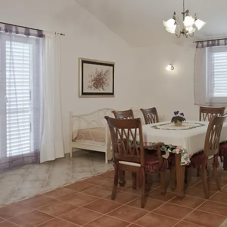 Parlov 로고즈니차