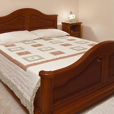 Parlov * 로고즈니차