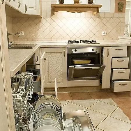 아파트 Parlov 로고즈니차