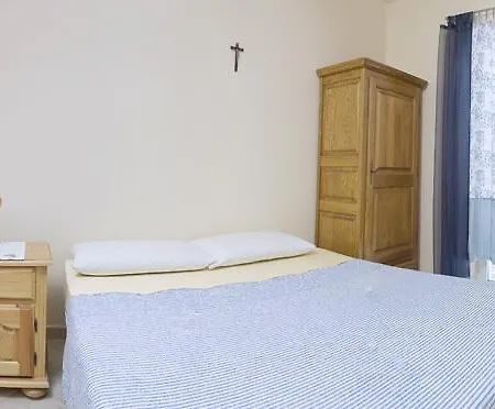 Parlov 로고즈니차